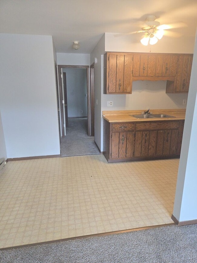 Building Photo - 1016 Bratton Ave