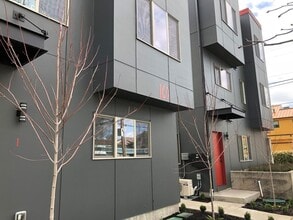 Building Photo - 160 E 15th Ave