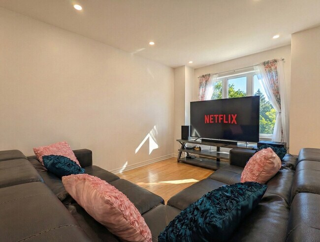 Photo du bâtiment - 4595 Rue L'Écuyer