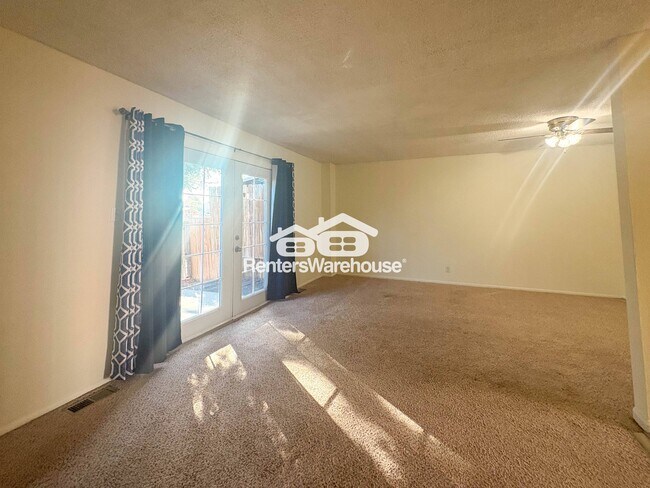 Foto del edificio - 632 E 116th Ave