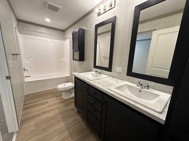 Building Photo - 3617 N Grand Ave E