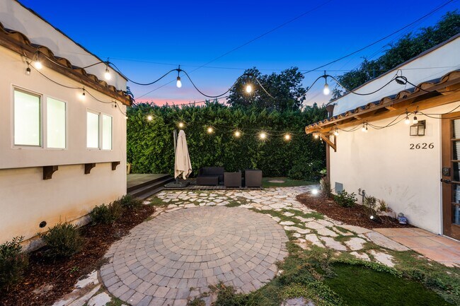 Foto del edificio - 2624 S Palm Grove Ave