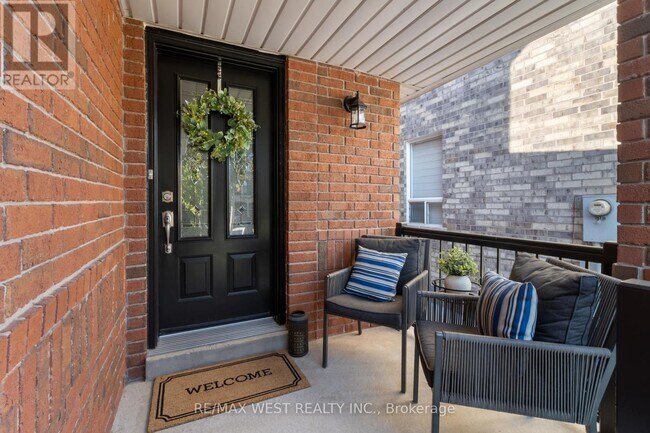 Photo du bâtiment - 81 Purcell Crescent