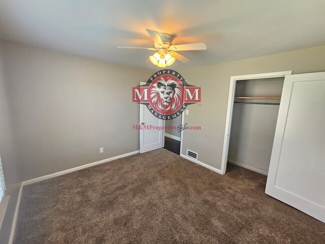 Building Photo - Great 4 Bd Home in Murray