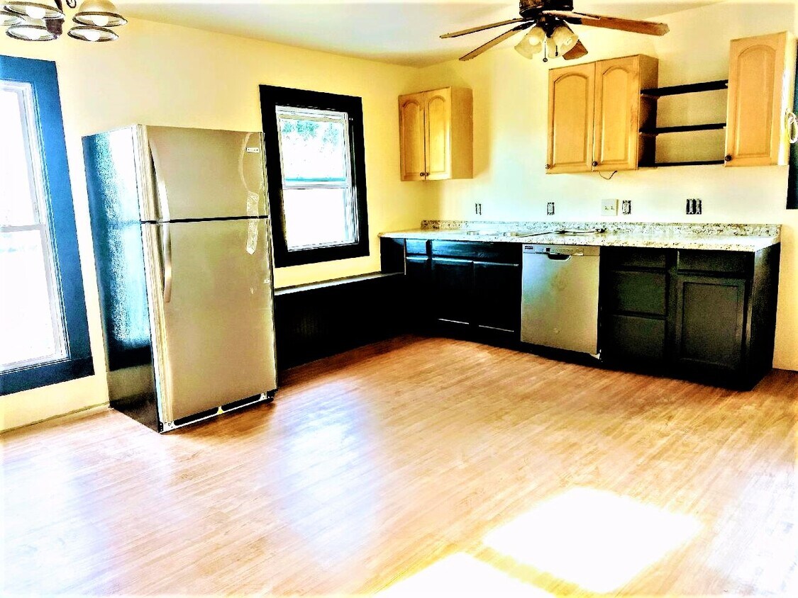 unit 2 - 10 Western Ave