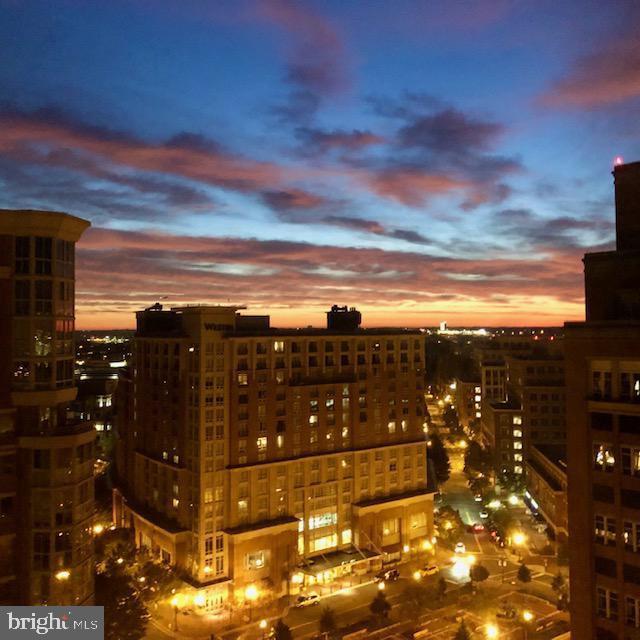 Foto del edificio - 2181 Jamieson Ave