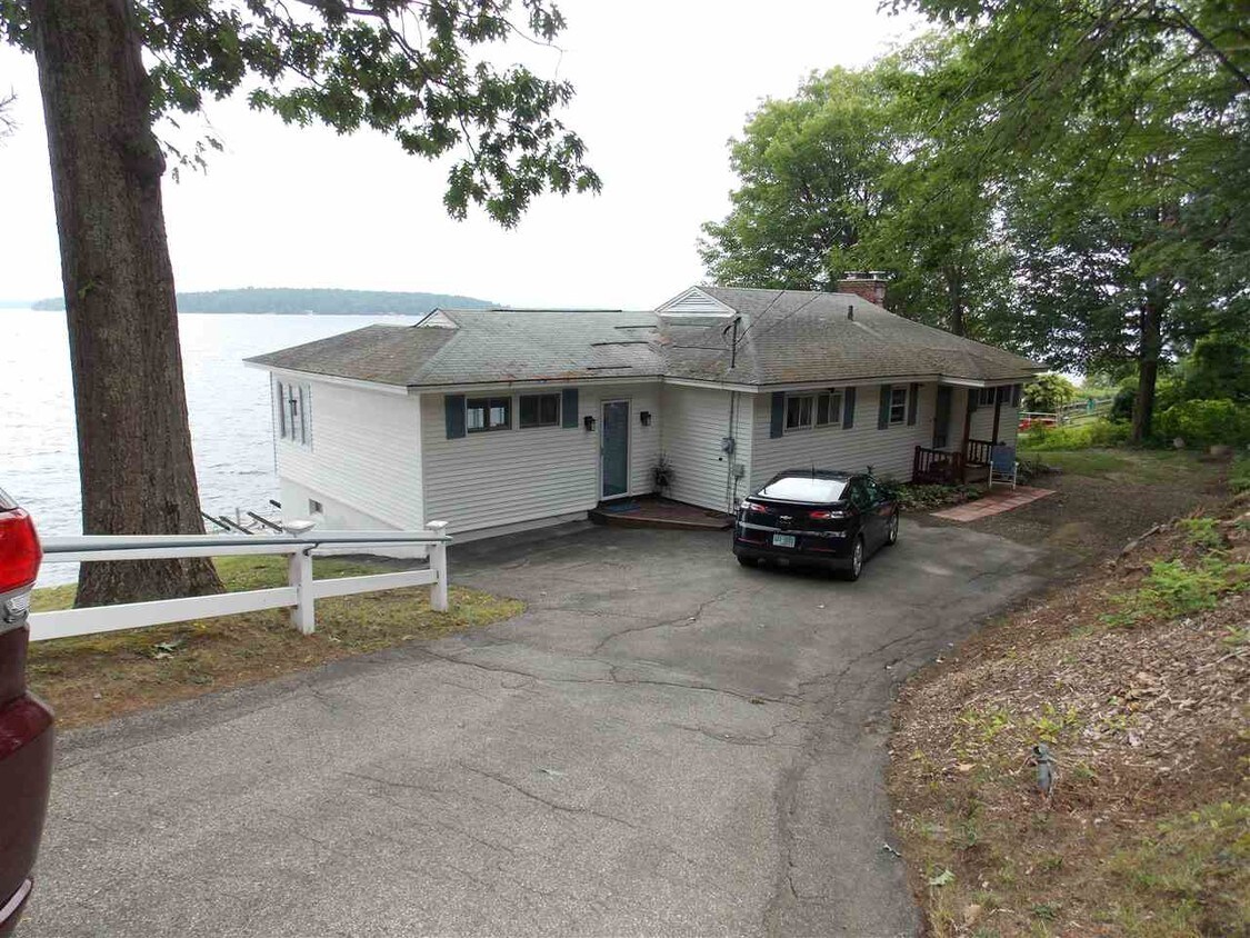 Primary Photo - 94 Belknap Point Rd