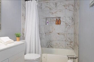 Building Photo - 915 Ranch Rd