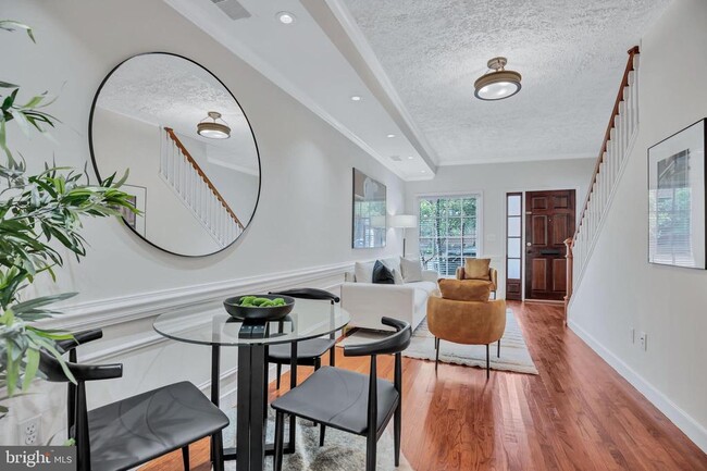 Foto del edificio - 1437 Duke St