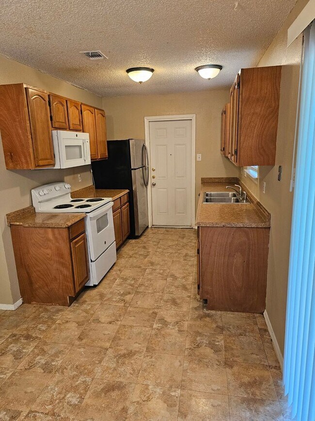 Foto del edificio - Live Oak 4 Bedroom
