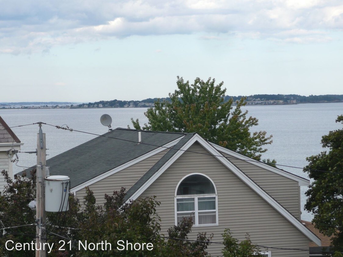 16 Washington Sq, Revere, MA 02151 Condo for Rent in Revere, MA