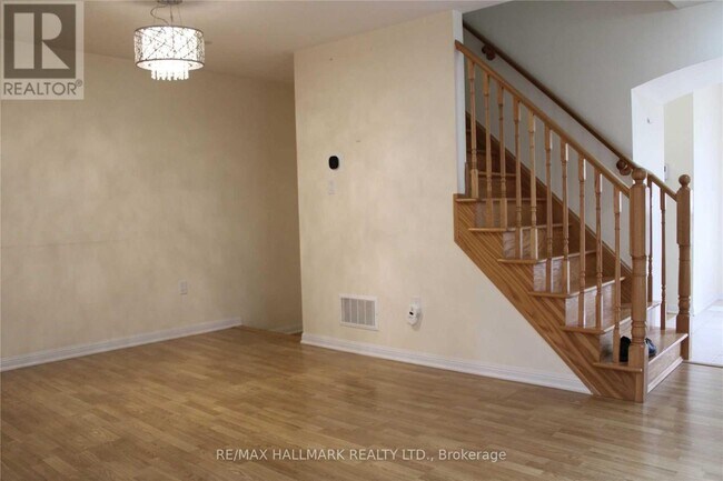 Building Photo - 112 Hummingbird Dr