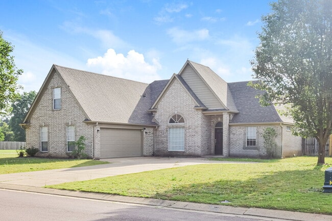 Building Photo - 8360 Everest Crossing