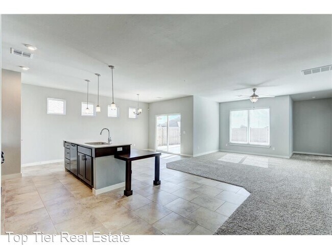 Building Photo - 3 br, 2 bath House - 9412 NW 89th St
