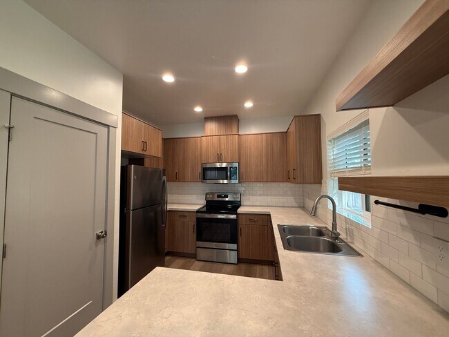 Foto del edificio - 815-819 W. Williams St