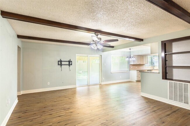Building Photo - 4015 Postwood Dr