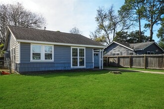 Building Photo - 1015 Prune St