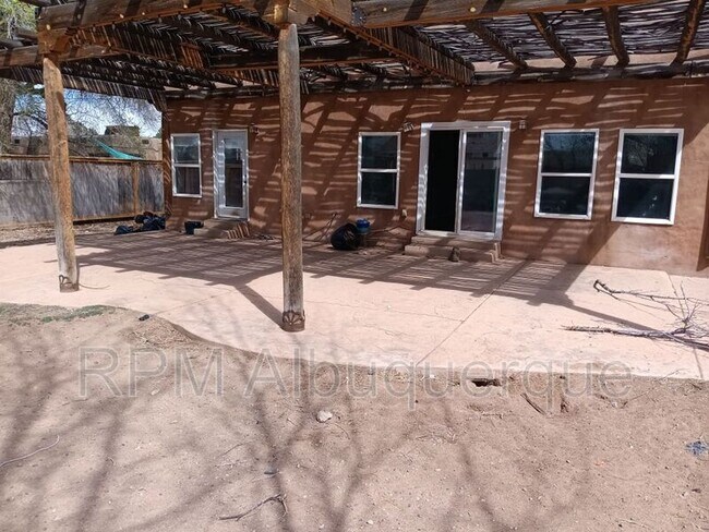 Building Photo - 4904 Idlewilde Ln SE