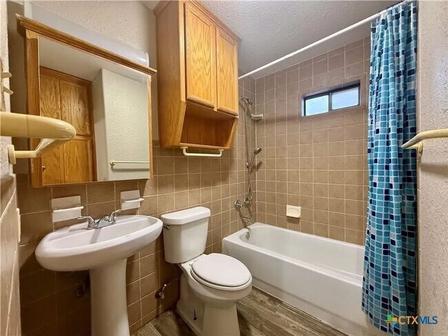 Foto del edificio - 1202 Stewart St