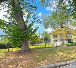 Building Photo - 1841 Esplanade Ave