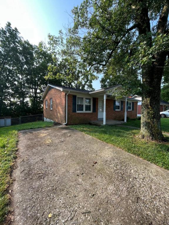 Building Photo - 114 Hillcrest Dr.