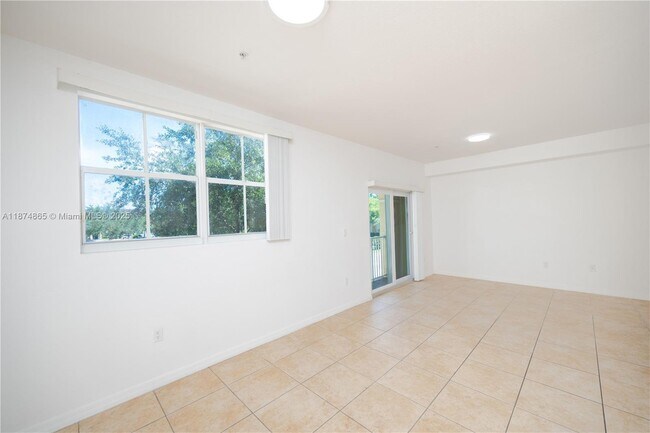 Building Photo - 10870 NW 88th Ter