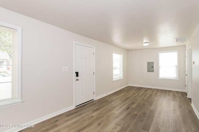 Foto del edificio - 5130 Fay Ave