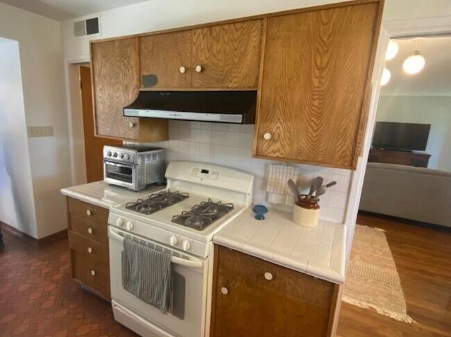 Foto del edificio - 3737 N Howard Ave