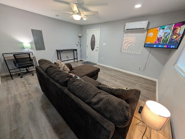 Foto del edificio - 508 N San Antonio St