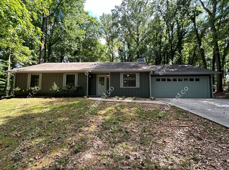 Primary Photo - 2885 Webb Rd