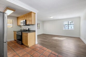 Building Photo - 9948 San Juan St