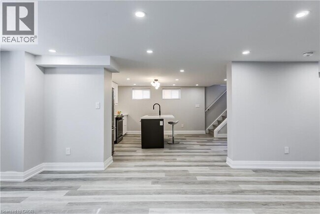 Photo du bâtiment - 22 N Heights Rd