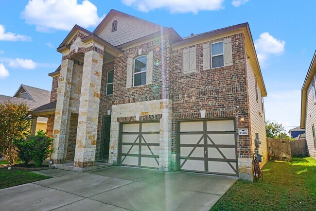 Foto del edificio - Exquisite 3-bedroom, 2.5-bathroom off 1604 and Culebra Road - Realtor Commission: $500