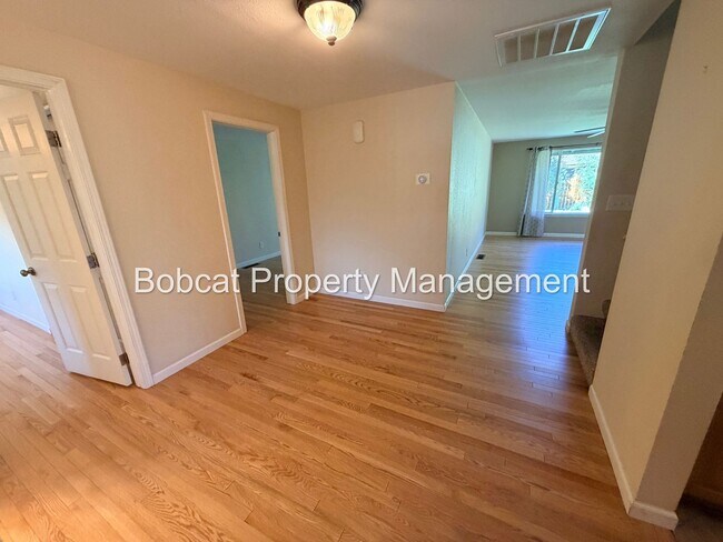 Building Photo - 700 Adaline St