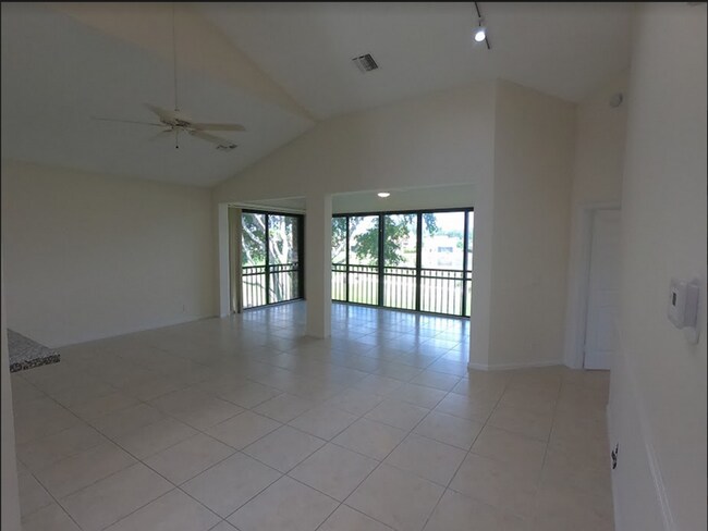 Foto del edificio - 8033 Aberdeen Dr