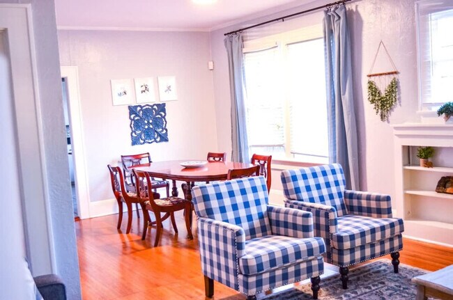 Building Photo - 182 Williams St