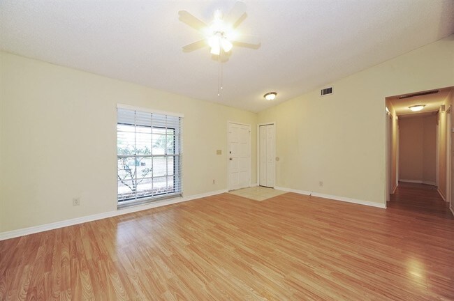 Building Photo - 6521 Reef Cir