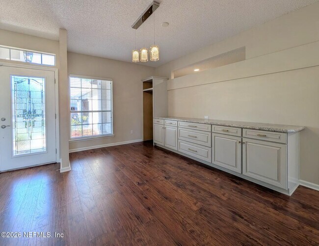 Building Photo - 12171 Basalt Dr N