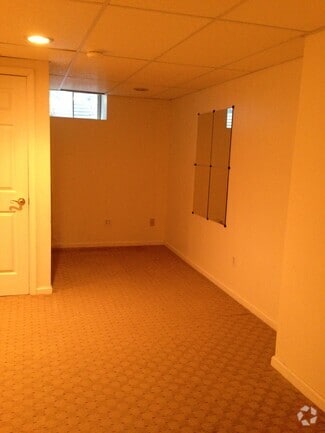 Building Photo - 202 Dresher Woods Drive