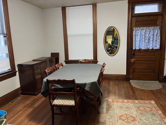 Dining Room - 632 S 6th St