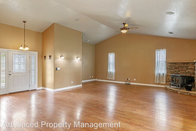 Foto del edificio - 3 br, 2 bath House - 28321 Pimlico Way