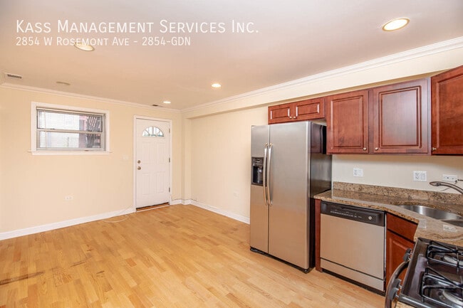 Building Photo - 2854 W Rosemont Ave