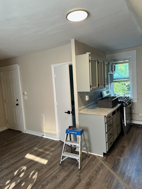 Building Photo - 238 Grove St