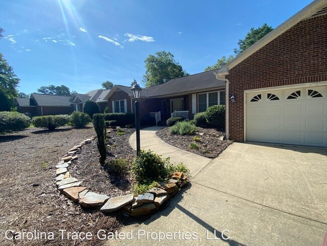 Building Photo - 3 br, 2 bath House - 676B Chelsea Drive
