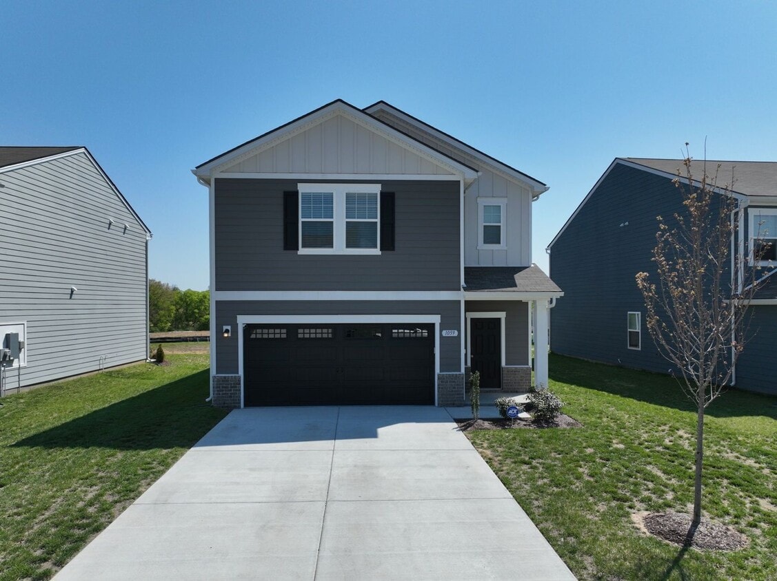 **RARE FIND: LIKE NEW, ONE-OWNER, 5-BED, 3-BATH HOME BUILT IN 2025 IN A NEIGHBORHOOD WITH RESORT-... - **RARE FIND: LIKE NEW, ONE-OWNER, 5-BED, 3-BATH HOME BUILT IN 2025 IN A NEIGHBORHOOD WITH RESORT-...