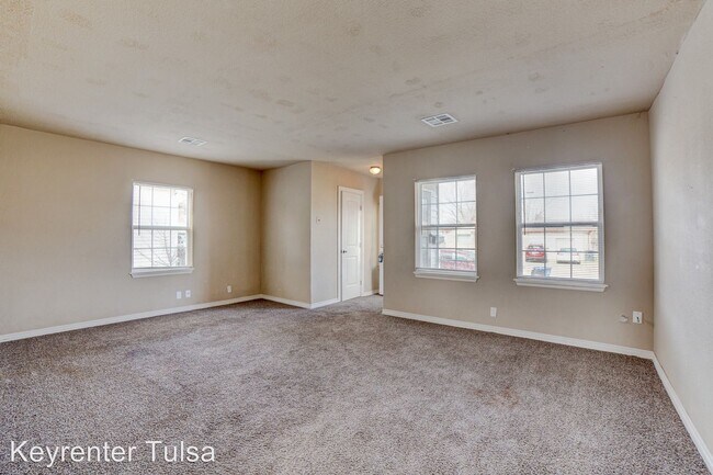Foto del edificio - 3 br, 1 bath House - 226 East Woodrow Place