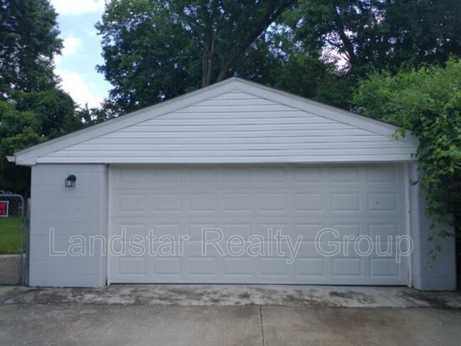 Photo - 9403 Burgoo King Rd House