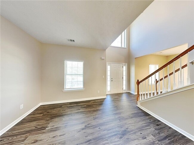 Building Photo - 217 Autumn Ridge Dr