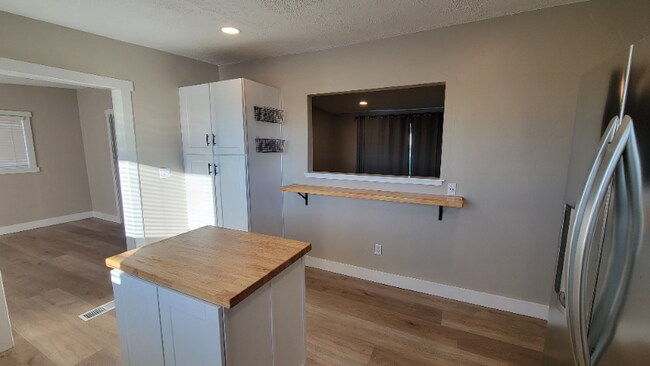 Foto del edificio - 668 Ann St