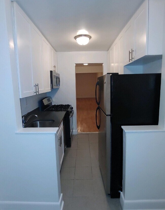 Foto del edificio - 64-20 Saunders St